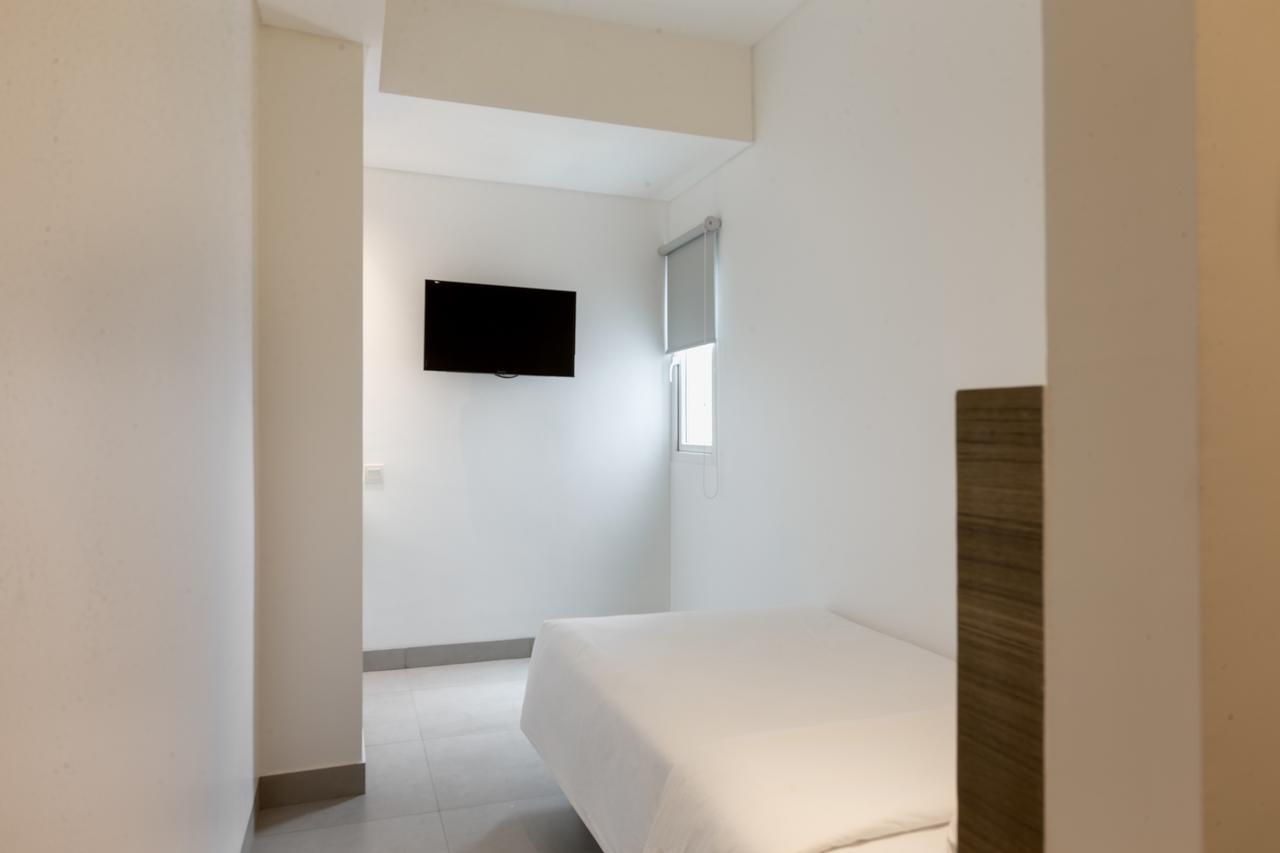 Amaris Hotel Slipi Джакарта Екстер'єр фото